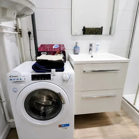 Apartman Deux Prives De Caractere Au Coeur De Troyes